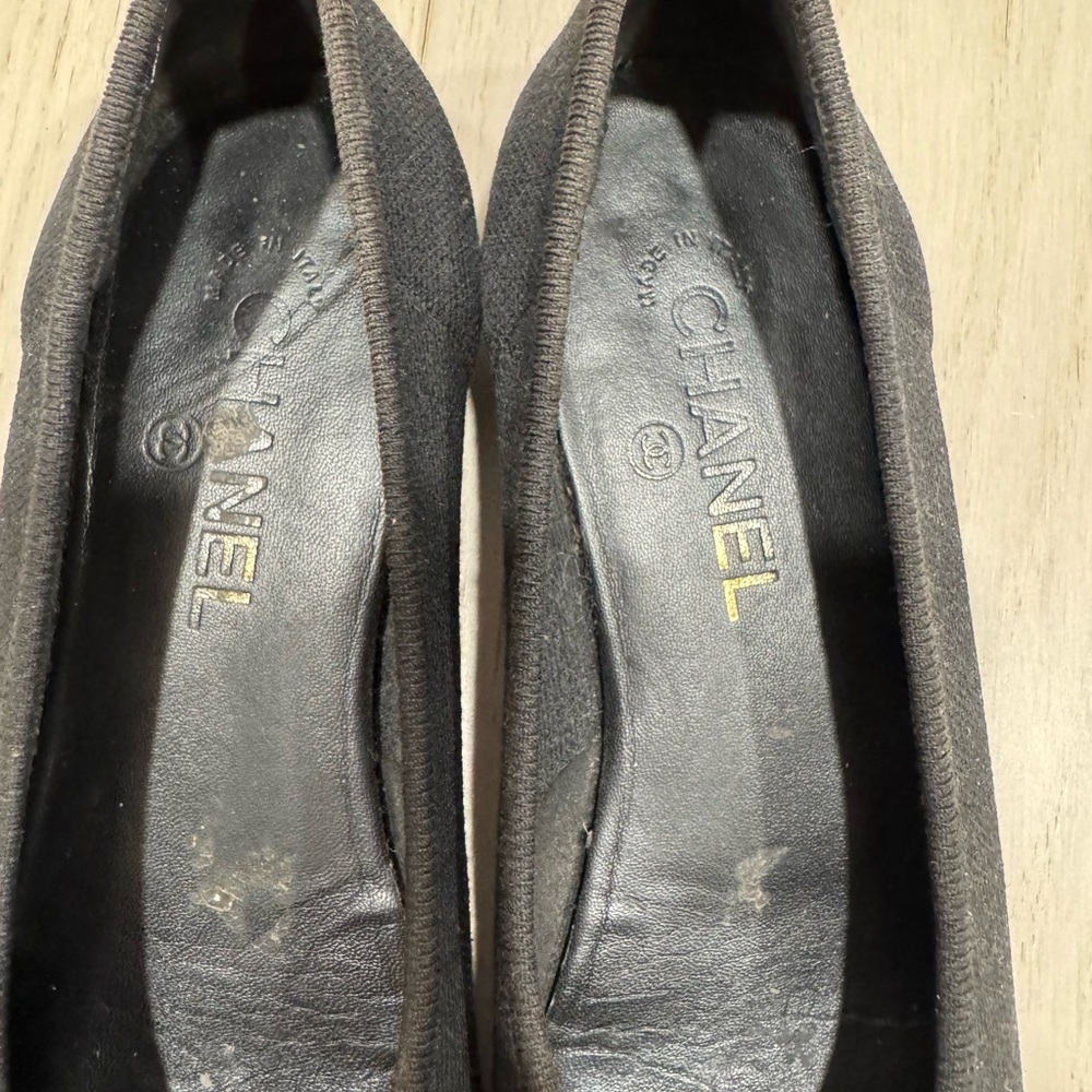 CHANEL Black Canvas and Patent Cap-Toe Ballet Flats - Picture 4 of 6